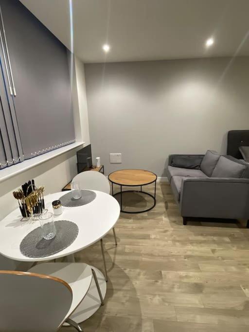 Апартаменты Stylish Flat In Old Trafford Манчестер Экстерьер фото