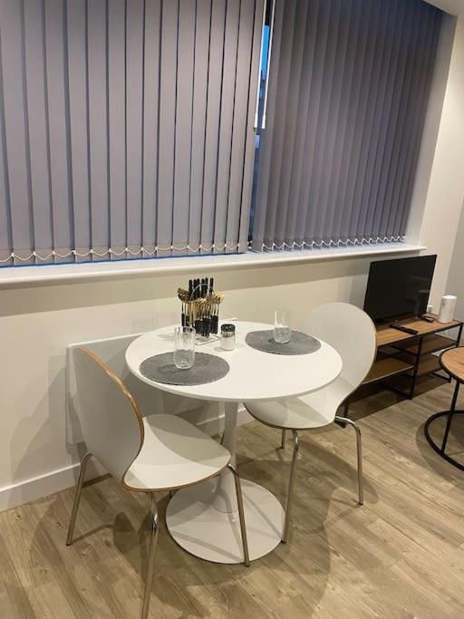 Апартаменты Stylish Flat In Old Trafford Манчестер Экстерьер фото